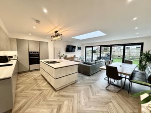 Photo 17- click for photo gallery